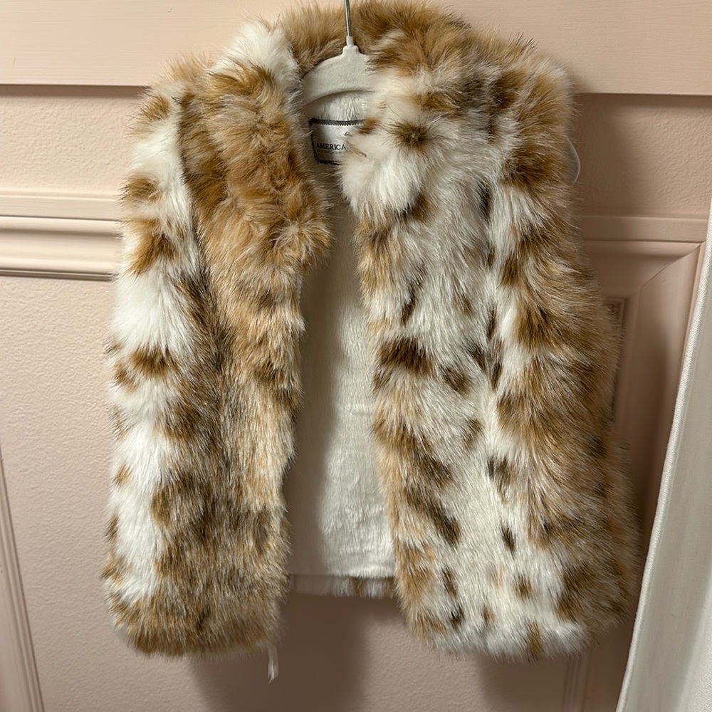 NWOT American Widgeon Faux Fur “Baby Deer” Vest